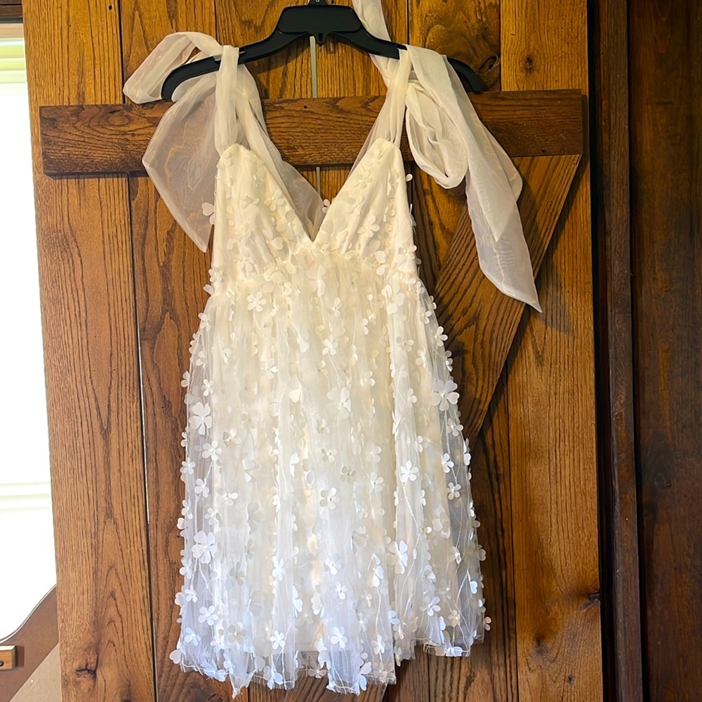 Idem Ditto White Floral BabyDoll Dress
